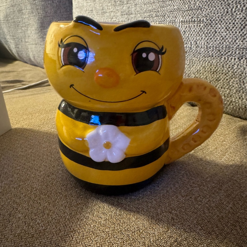Bee-Themed Yellow Ceramic Mug